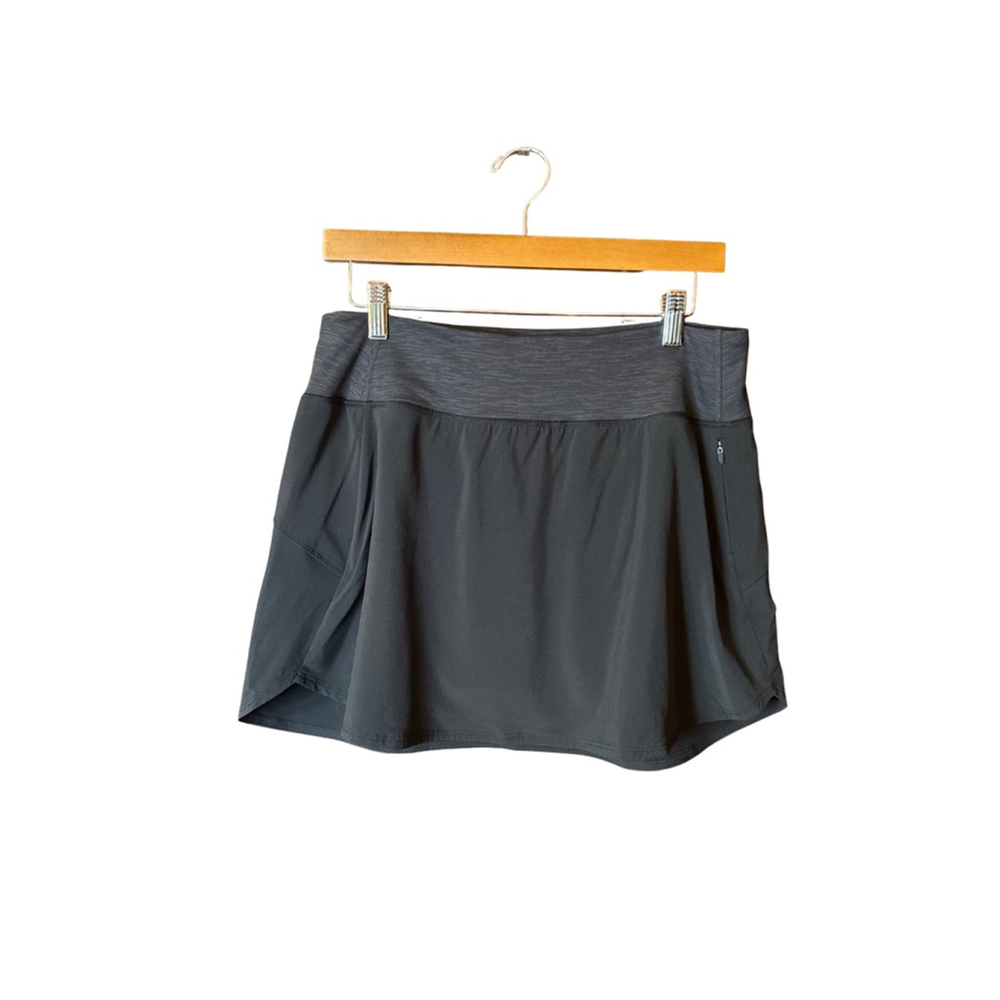 Outdoor Voices Size Large Black Skort with Heathered Gray Waistband